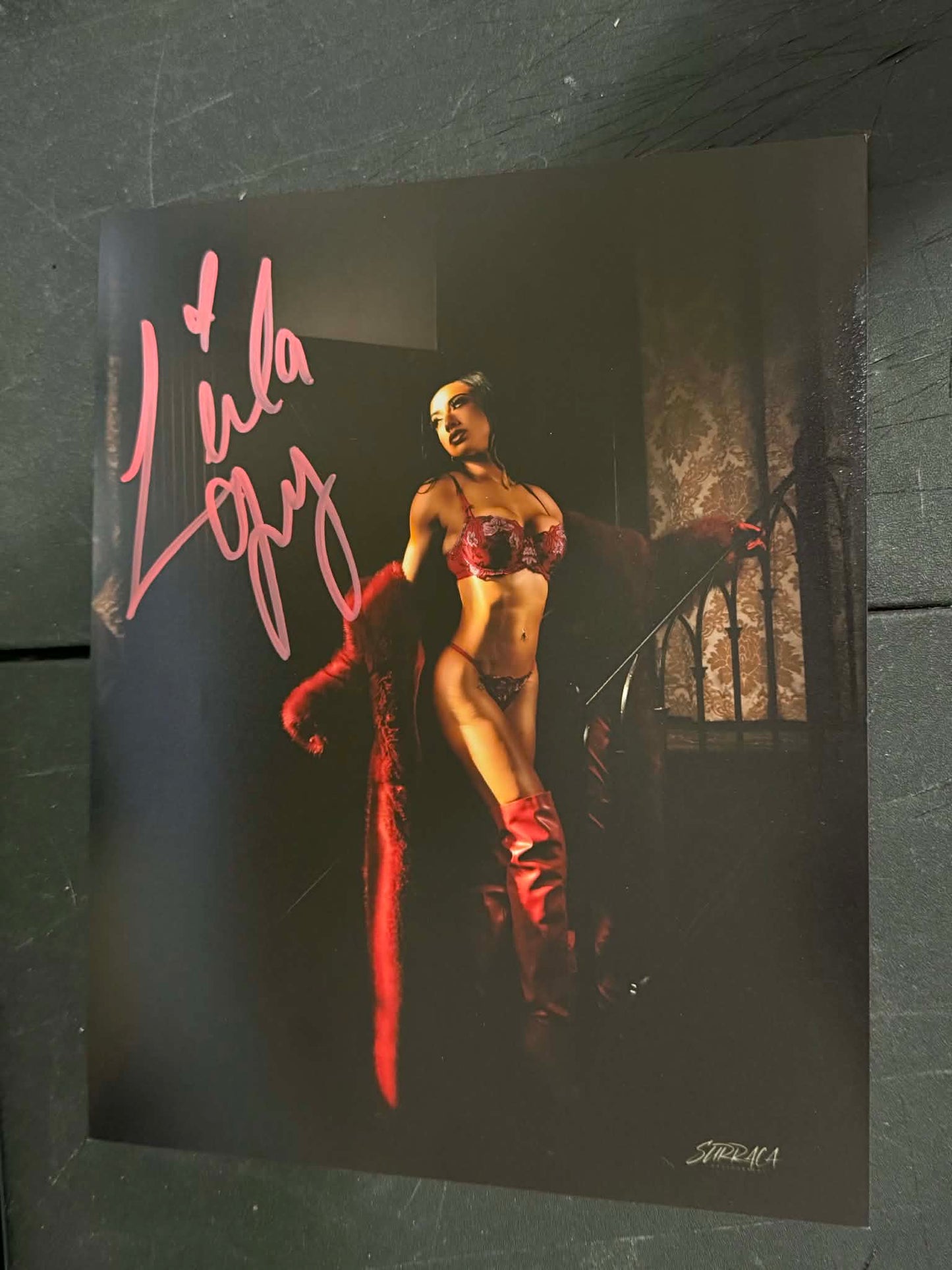 Leila Grey autographed 8x10 Photo