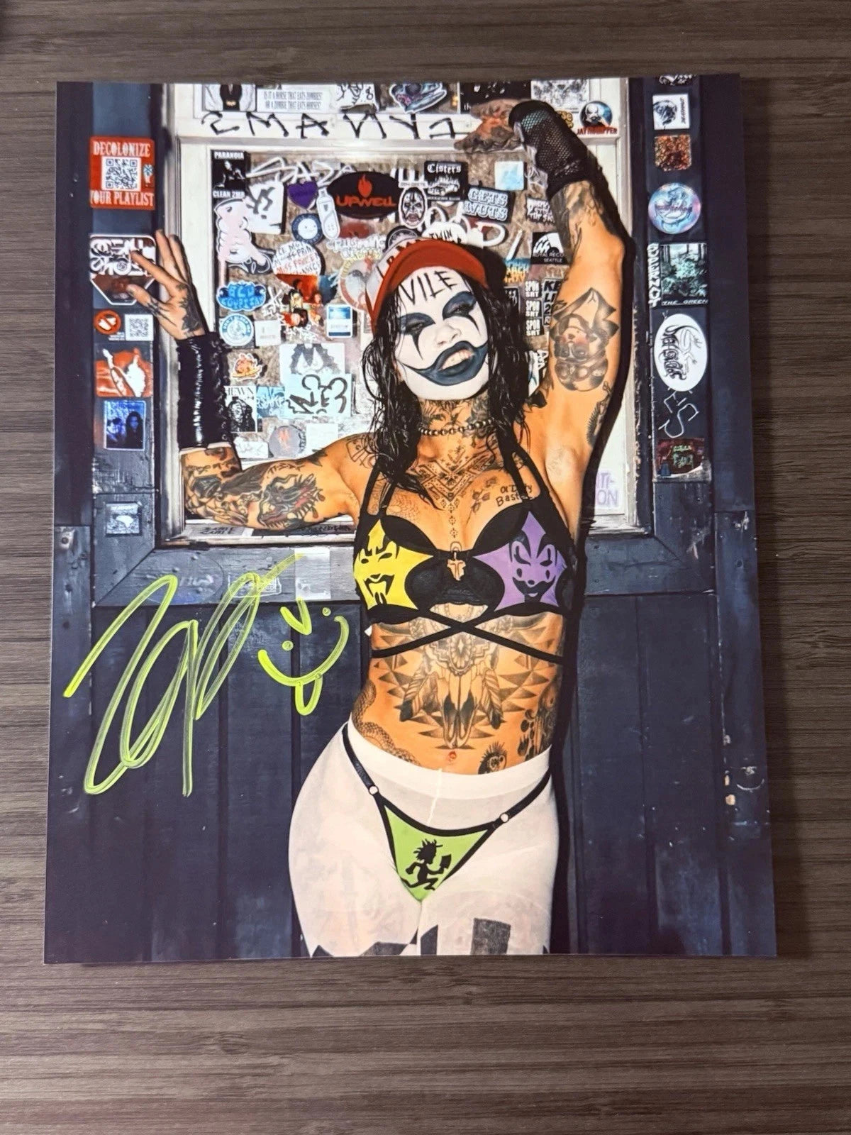 Vile Tara Zep Autographed 8x10 Photo