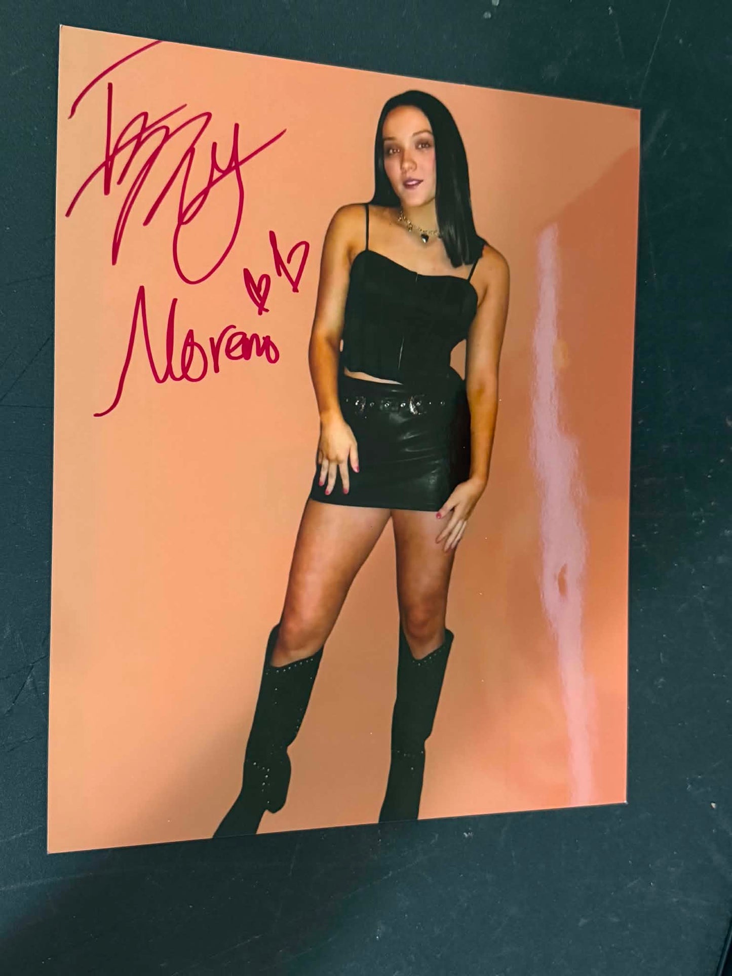 Izzy Moreno autographed 8x10 Photo