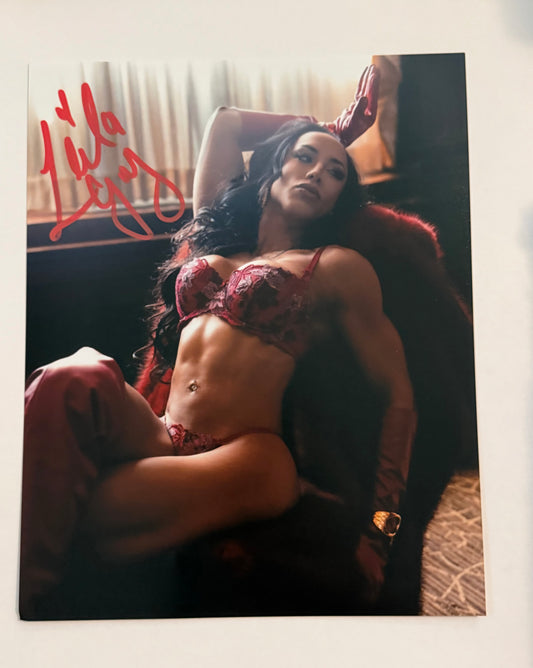Leila Grey autographed 8x10 Photo