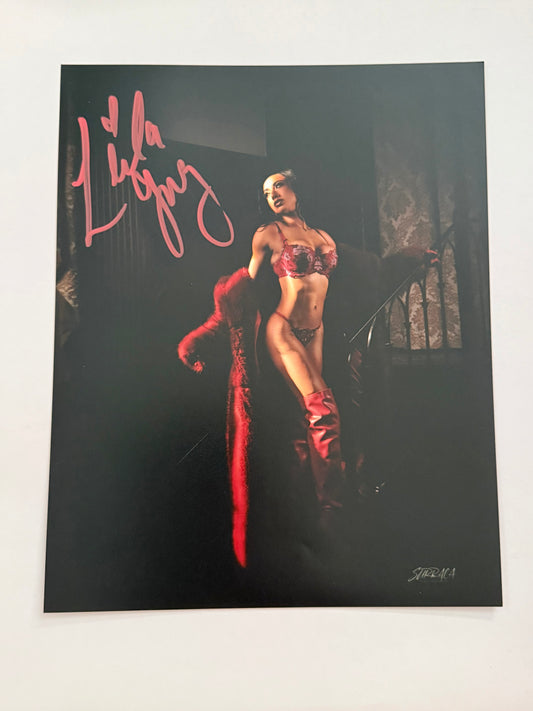 Leila Grey autographed 8x10 Photo