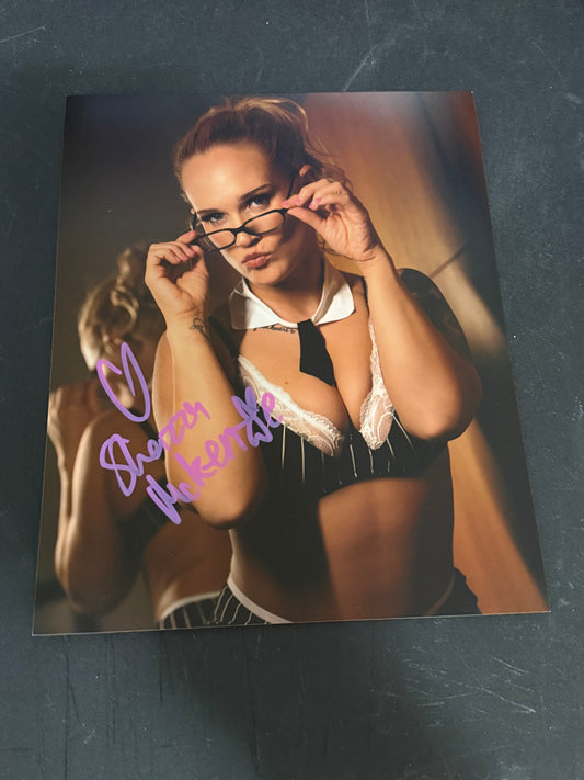 Shazza McKenzie Autographed 8x10 photo