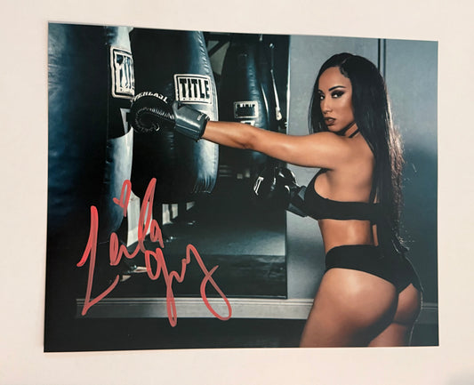 Leila Grey autographed 8x10 Photo