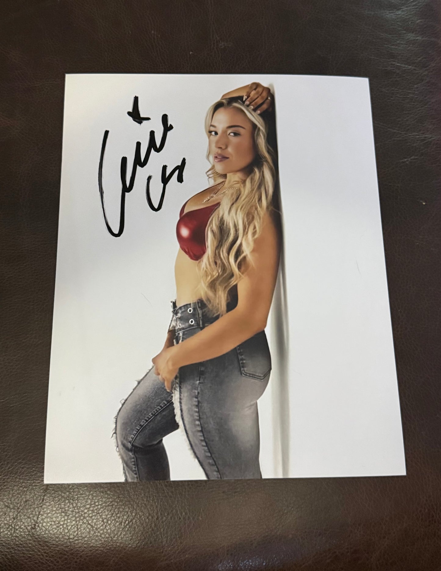 Carolina Cruz Autographed 8x10 Photo