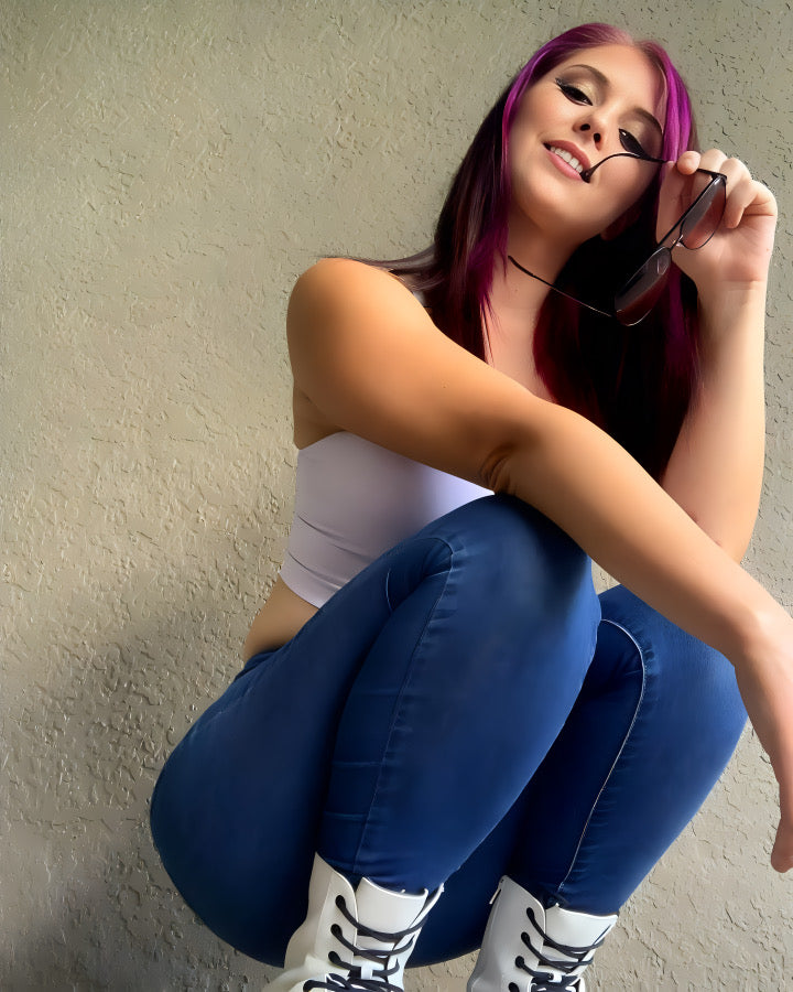 Brandi Lauren 8x10 Preorder