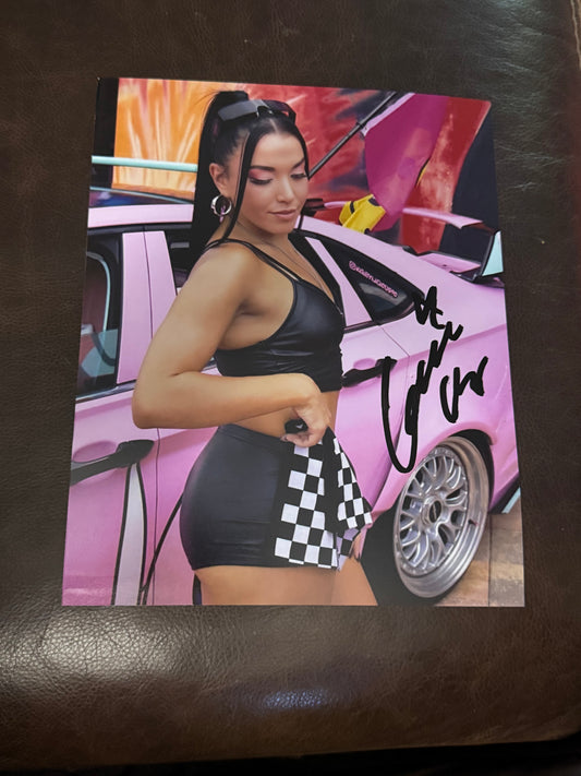 Carolina Cruz Autographed 8x10 Photo