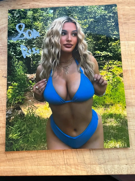 Sophia Rose Autographed 8x10 Photo